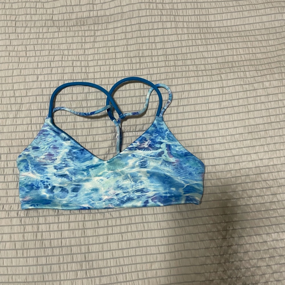 Medium multi blue shade sports bra for girls.